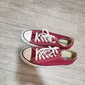 Maroon/Burgundy Converse Low Top Wsz8